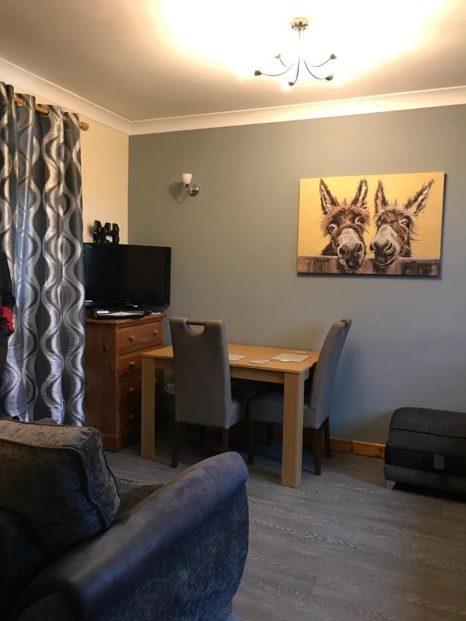 No 5 Newly Refurbished 4 Bedroom House Cononbridge 외부 사진