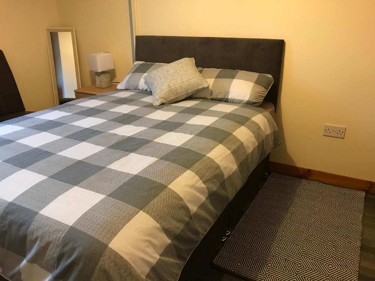 No 5 Newly Refurbished 4 Bedroom House Cononbridge 외부 사진