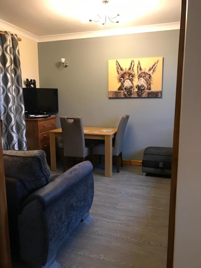 No 5 Newly Refurbished 4 Bedroom House Cononbridge 외부 사진