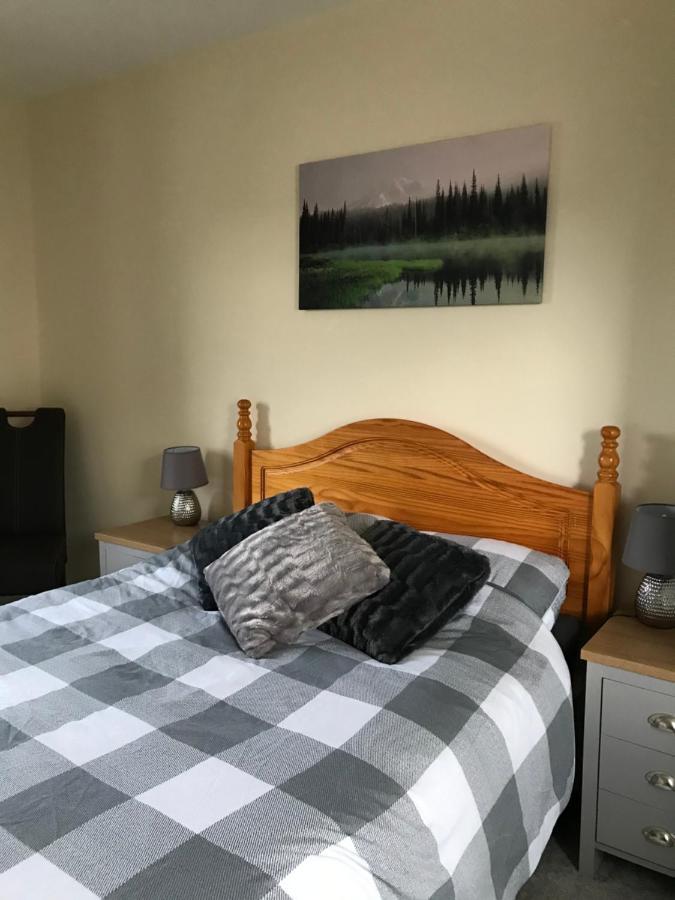 No 5 Newly Refurbished 4 Bedroom House Cononbridge 외부 사진